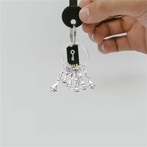 HADWAO Chess Queen Horse Elephant Pawn Key Chain