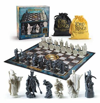 The Noble Collection The Lord of the Rings Chess Set